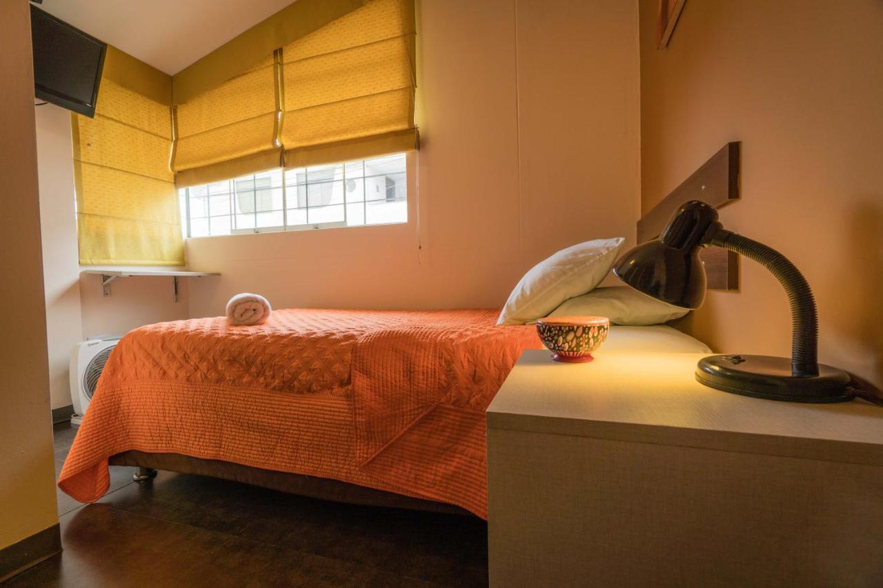 B&B Wasi Airport リマ エクステリア 写真