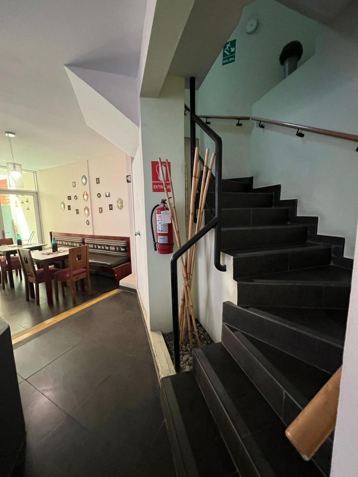 B&B Wasi Airport リマ エクステリア 写真