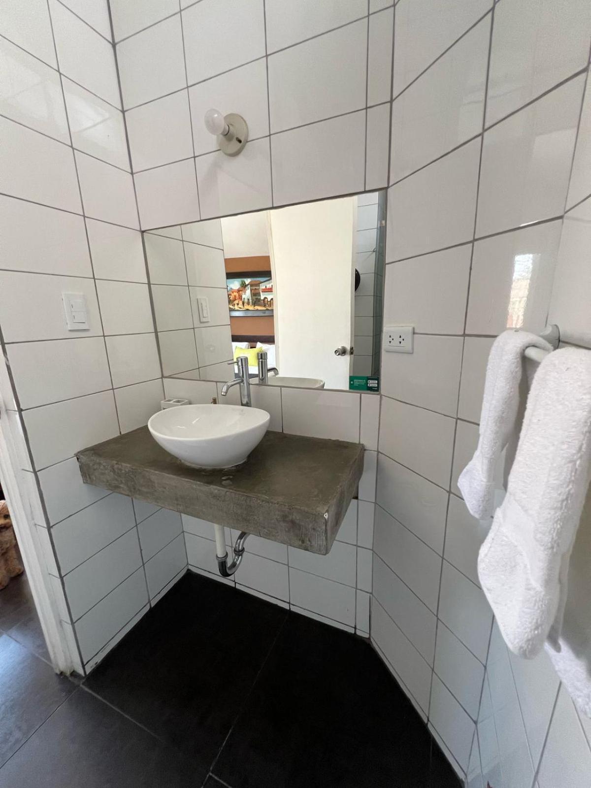 B&B Wasi Airport リマ エクステリア 写真